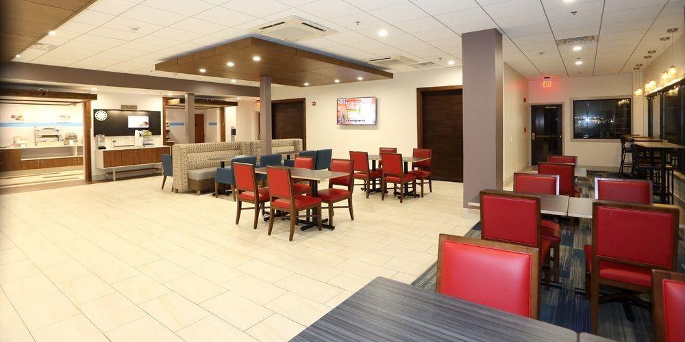 Holiday Inn Express & Suites Newport News, An Ihg Hotel Dış mekan fotoğraf