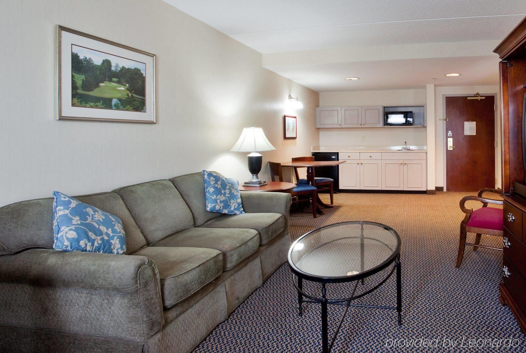 Holiday Inn Express & Suites Newport News, An Ihg Hotel Dış mekan fotoğraf