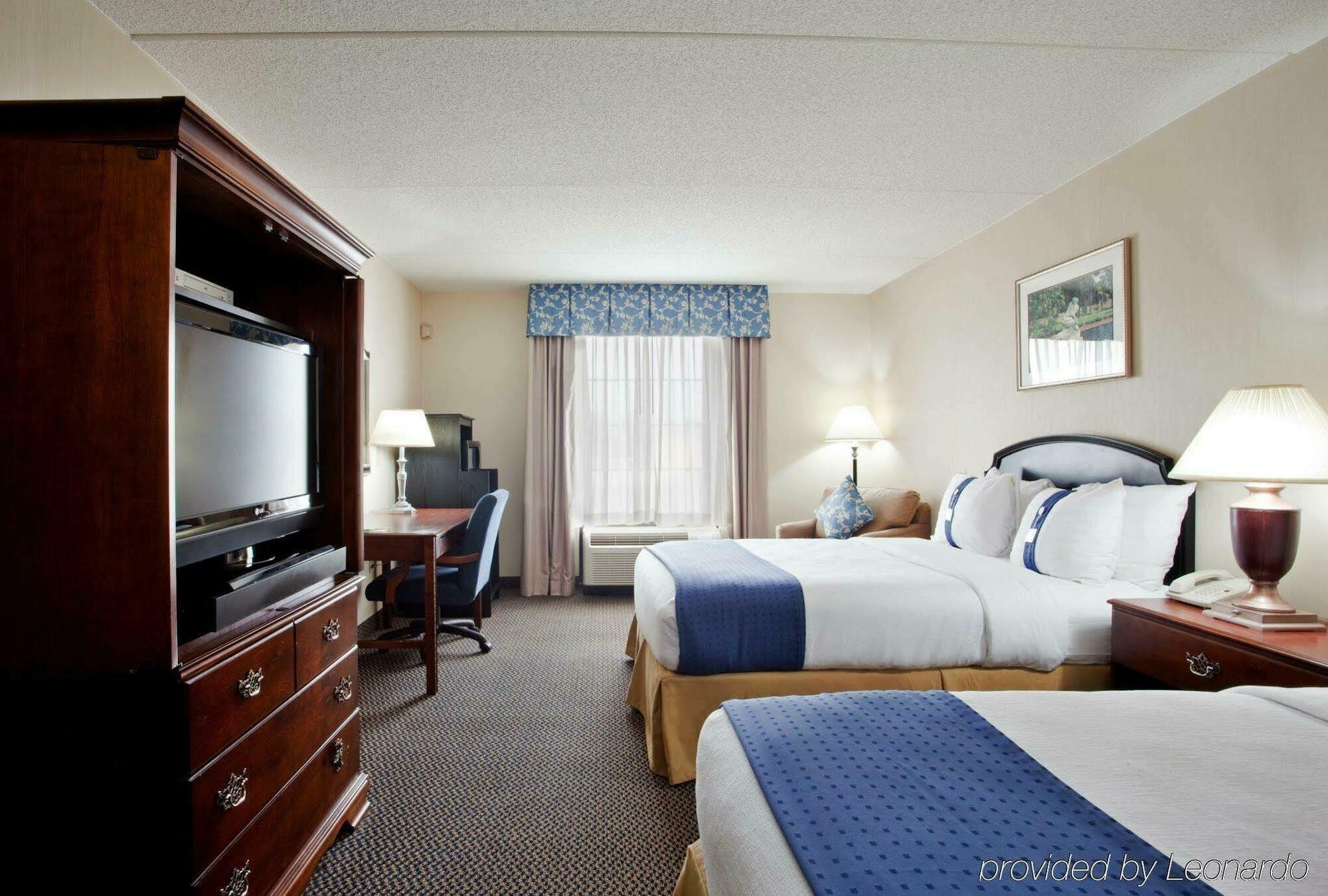 Holiday Inn Express & Suites Newport News, An Ihg Hotel Oda fotoğraf